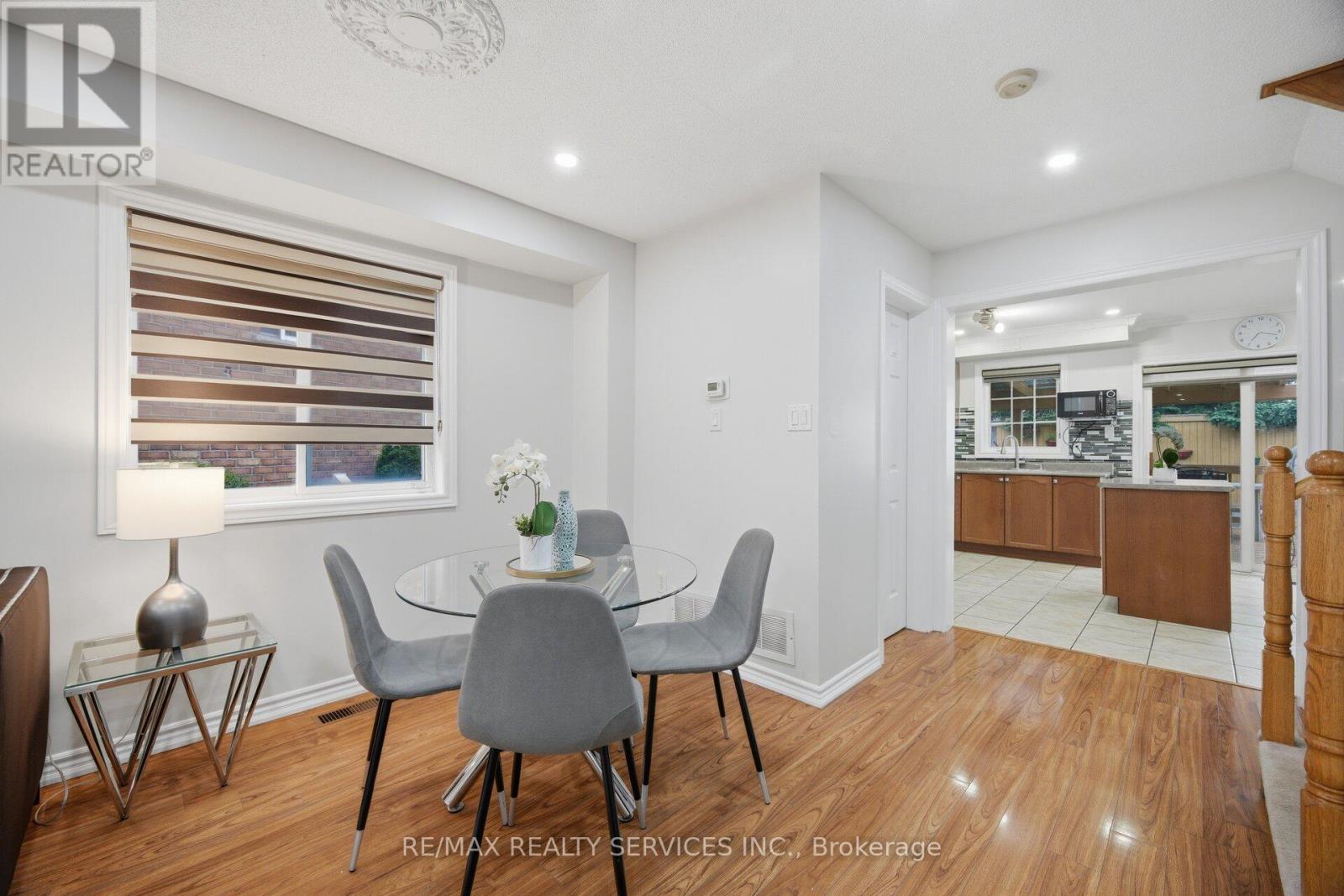 44 BRAMBIRCH CRESCENT - 11