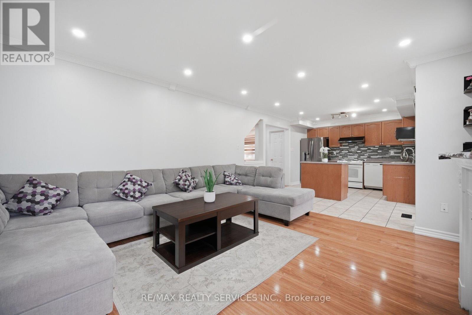 44 BRAMBIRCH CRESCENT - 17