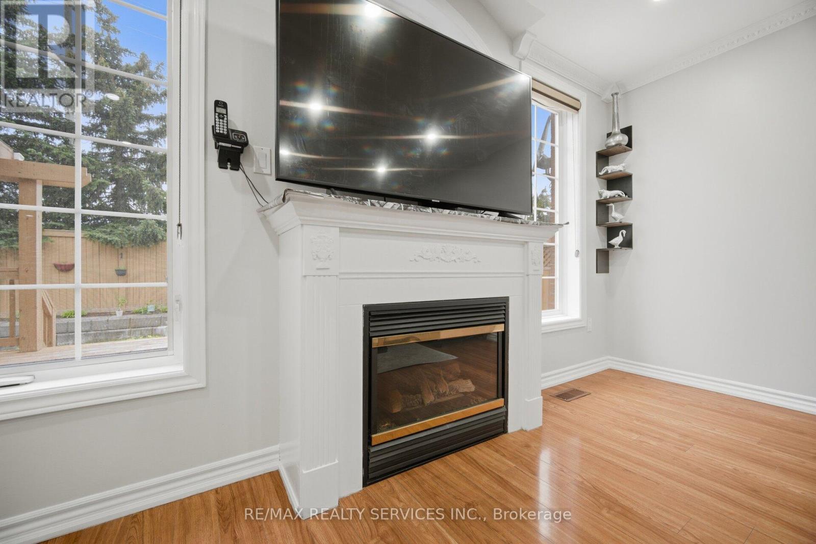 44 BRAMBIRCH CRESCENT - 19