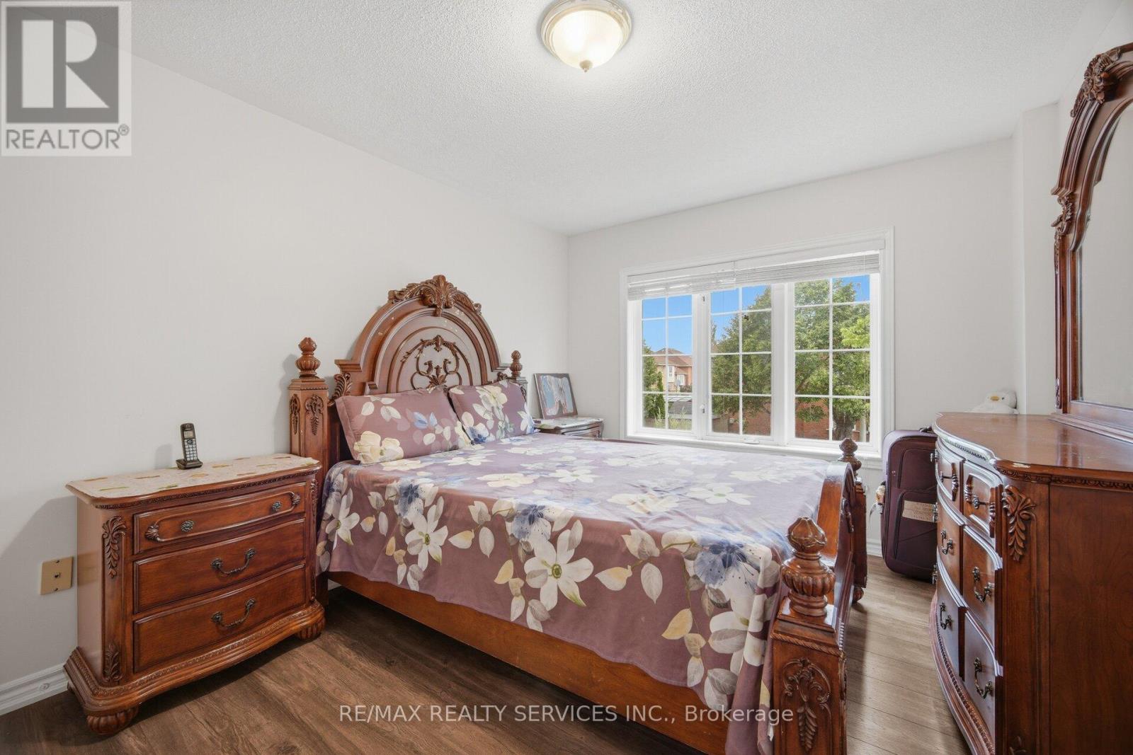 44 BRAMBIRCH CRESCENT - 25