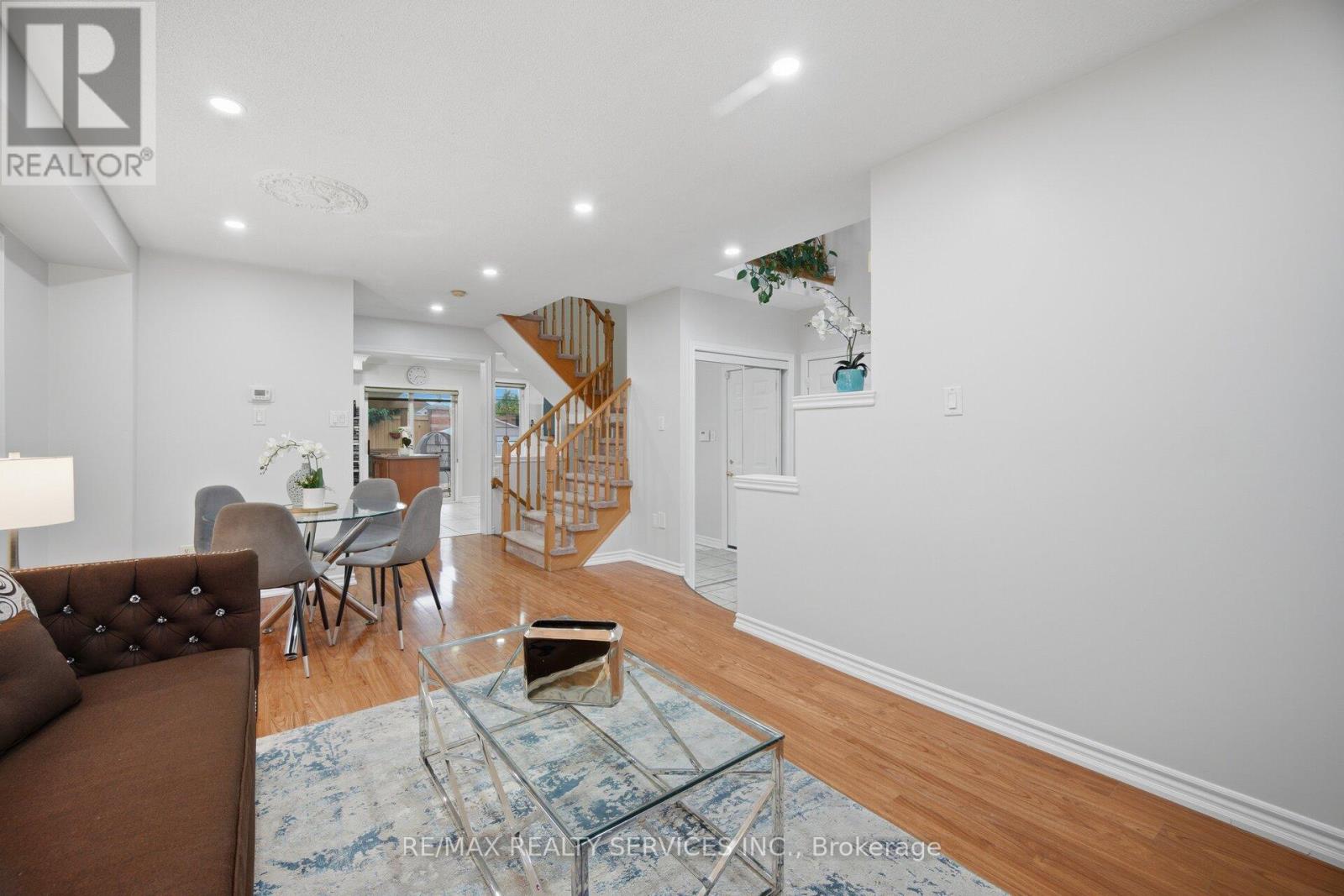 44 BRAMBIRCH CRESCENT - 9