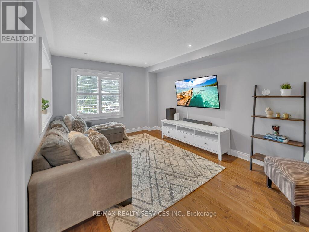 122 DELLS CRESCENT - 10