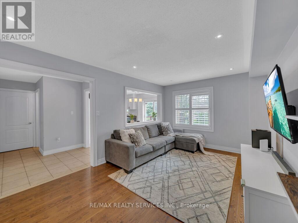 122 DELLS CRESCENT - 11