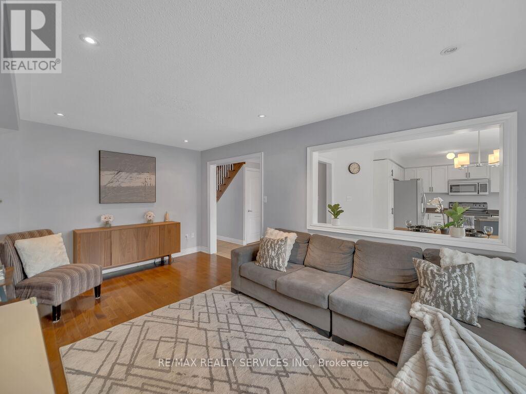 122 DELLS CRESCENT - 12