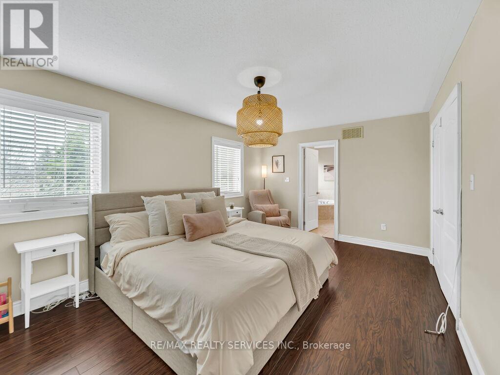 122 DELLS CRESCENT - 21