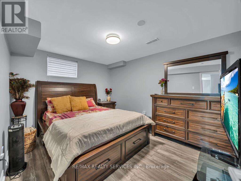 122 DELLS CRESCENT - 37