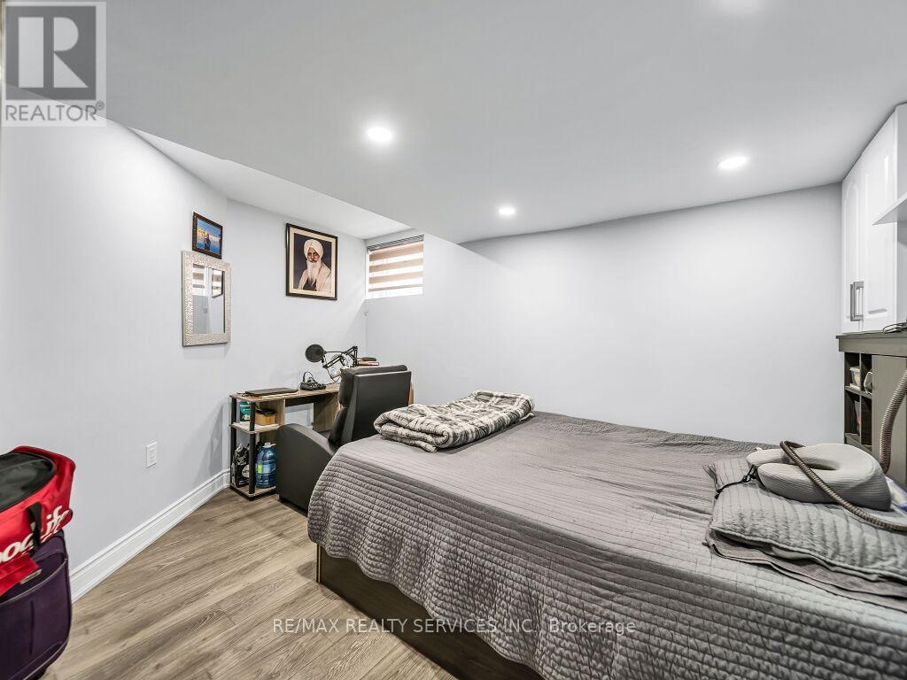 122 DELLS CRESCENT - 39