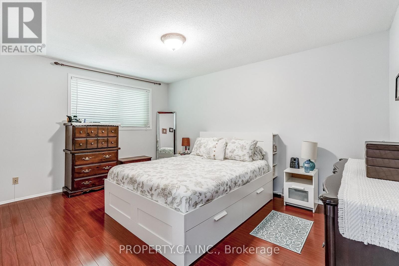 #32 1050 SHAWNMARR ROAD - 20