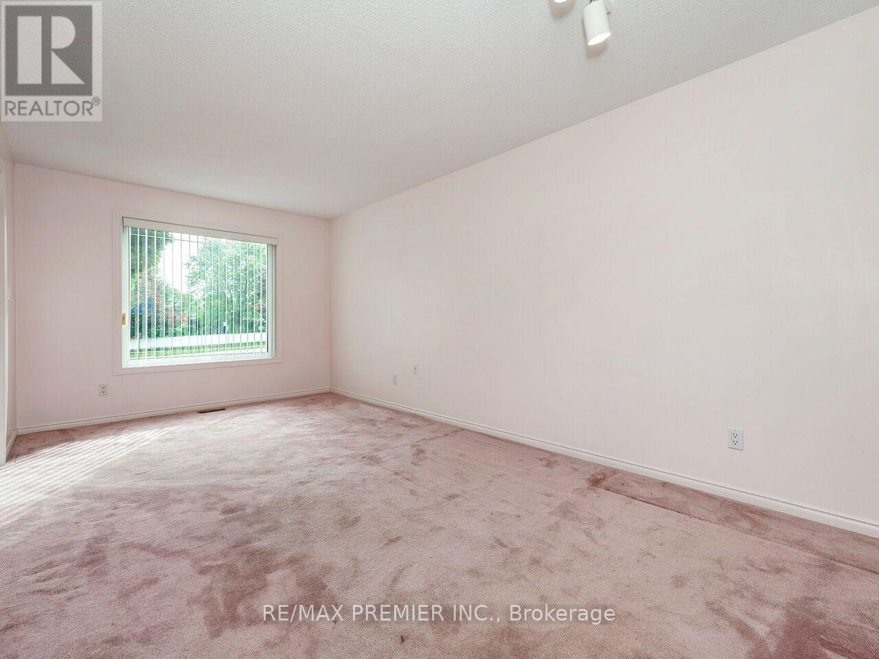 28 EMELINE STREET - 19