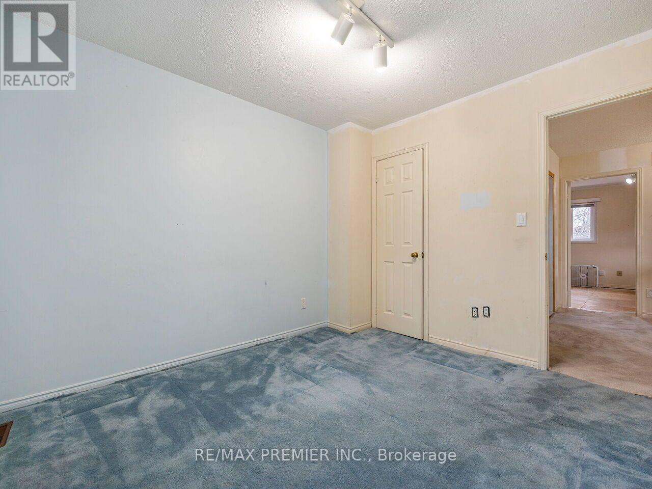 28 EMELINE STREET - 28