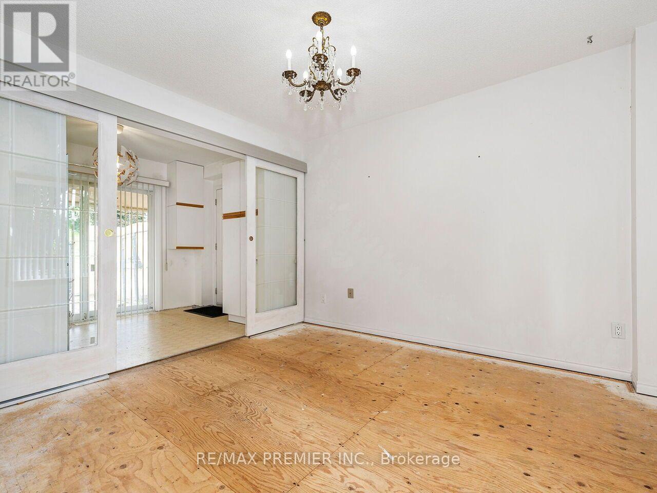 28 EMELINE STREET - 6