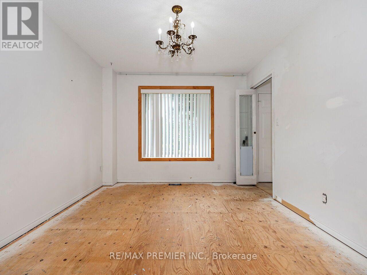28 EMELINE STREET - 8