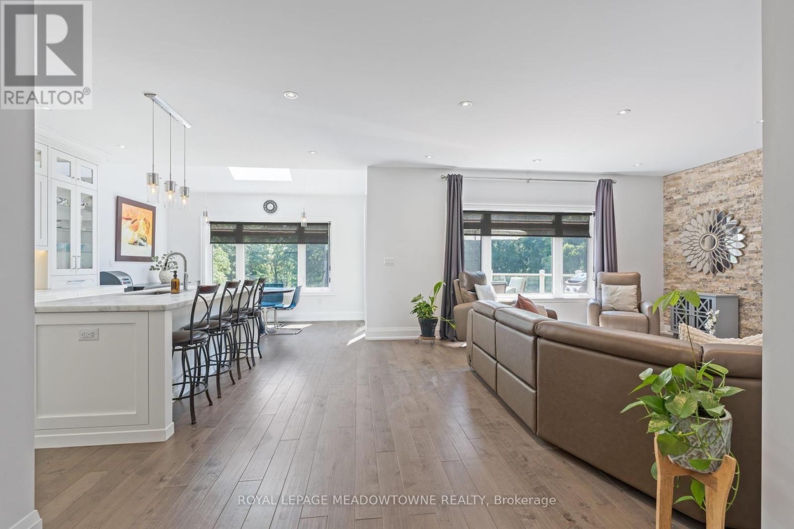 17 ONTARIO STREET - 9