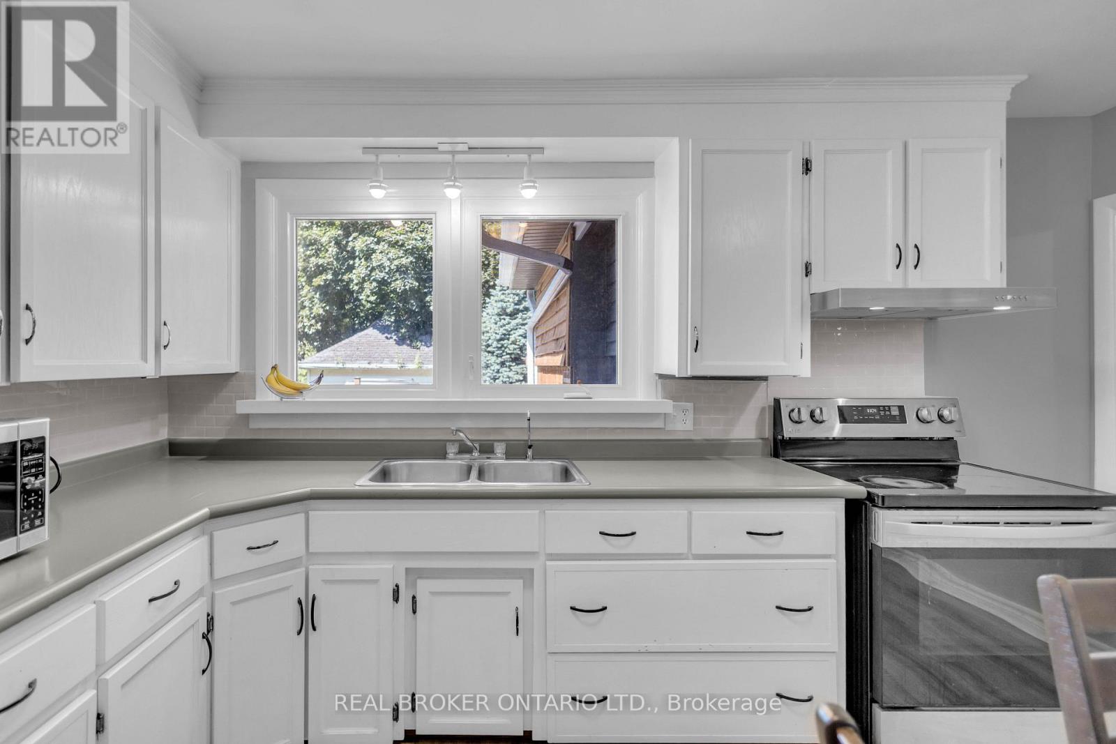 46 DUFFERIN STREET - 12