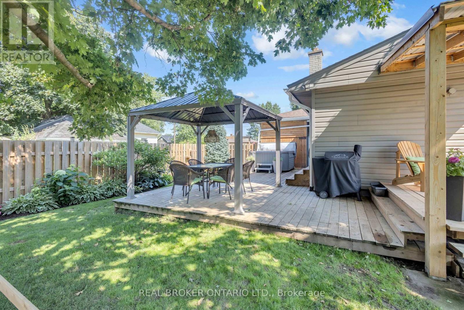 46 DUFFERIN STREET - 22