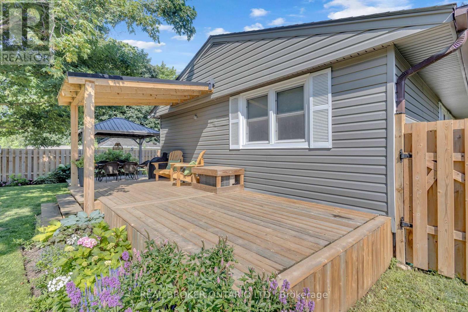 46 DUFFERIN STREET - 24