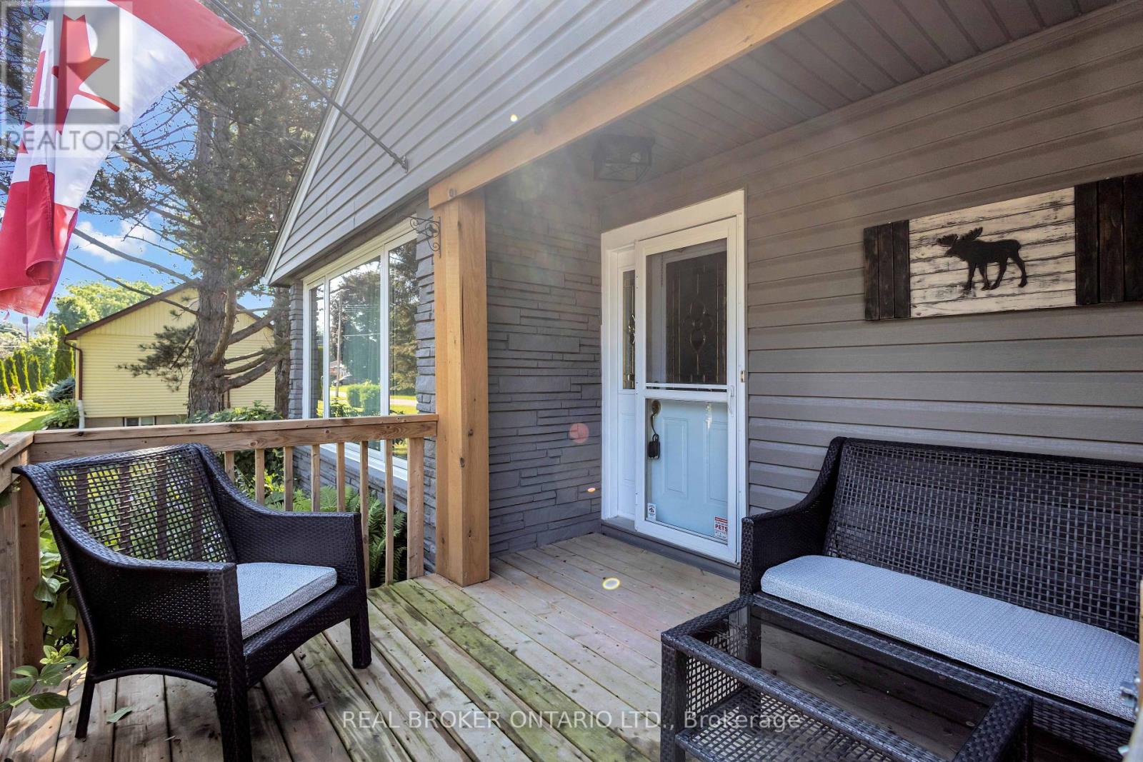 46 DUFFERIN STREET - 3