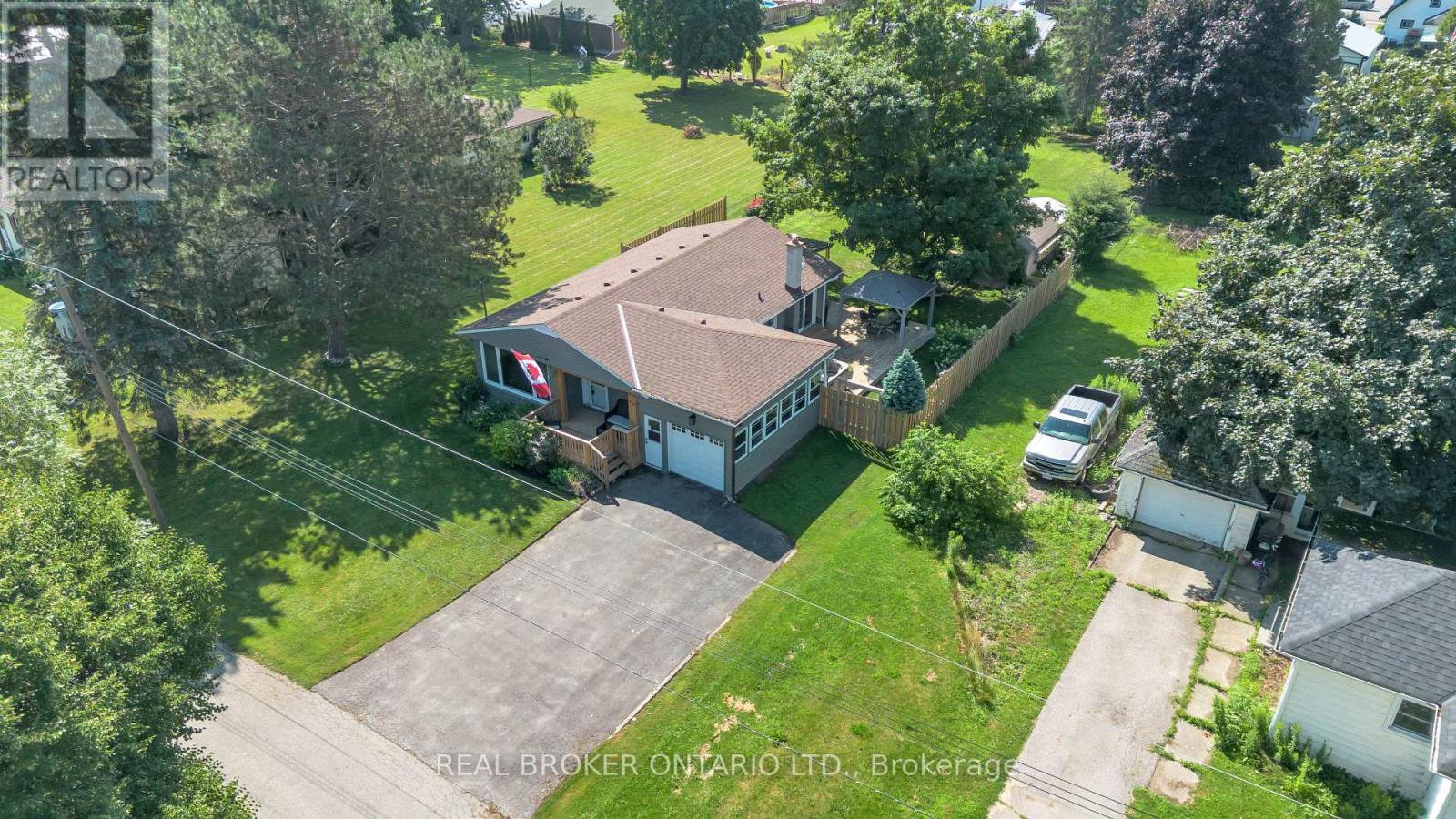 46 DUFFERIN STREET - 35