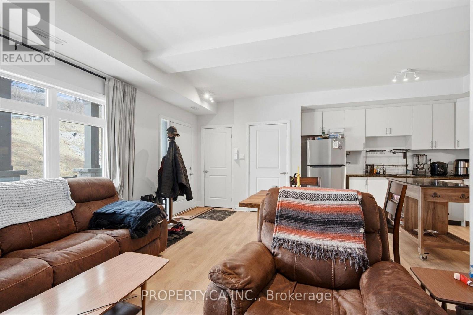 #71 2 WILLOW STREET - 5