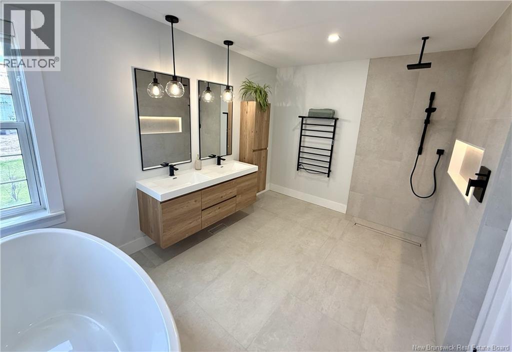 256 Rue Foulem - Image 24
