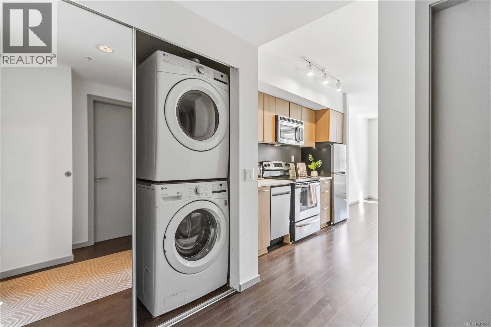 #304 834 Johnson St - 18