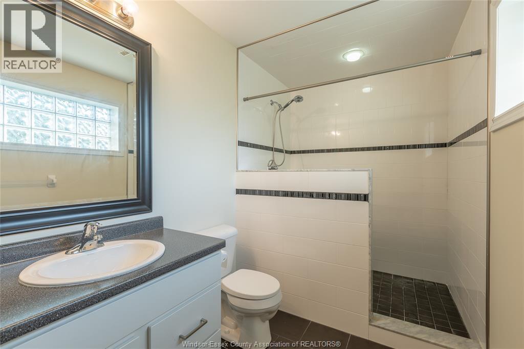 1364 MATTHEW CRESCENT - 13