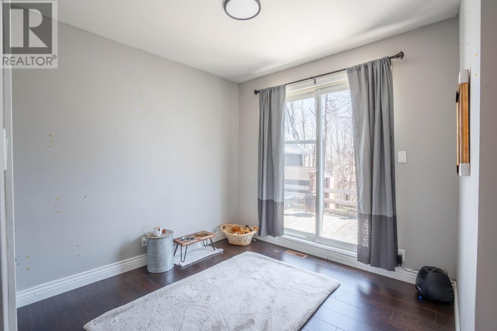 549 Morrison AVE - 11