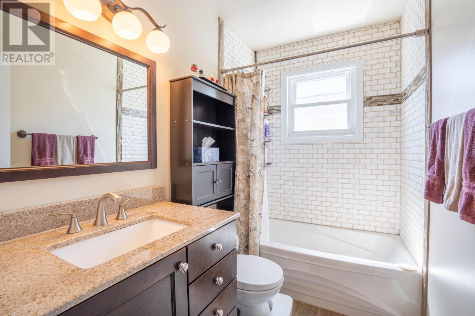 549 Morrison AVE - 12