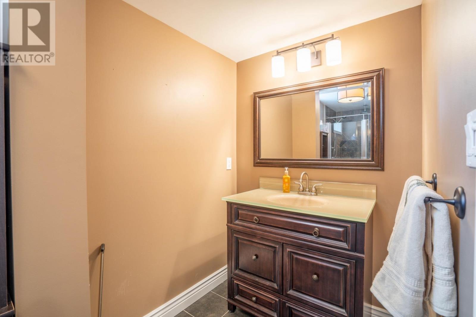 549 Morrison AVE - 22