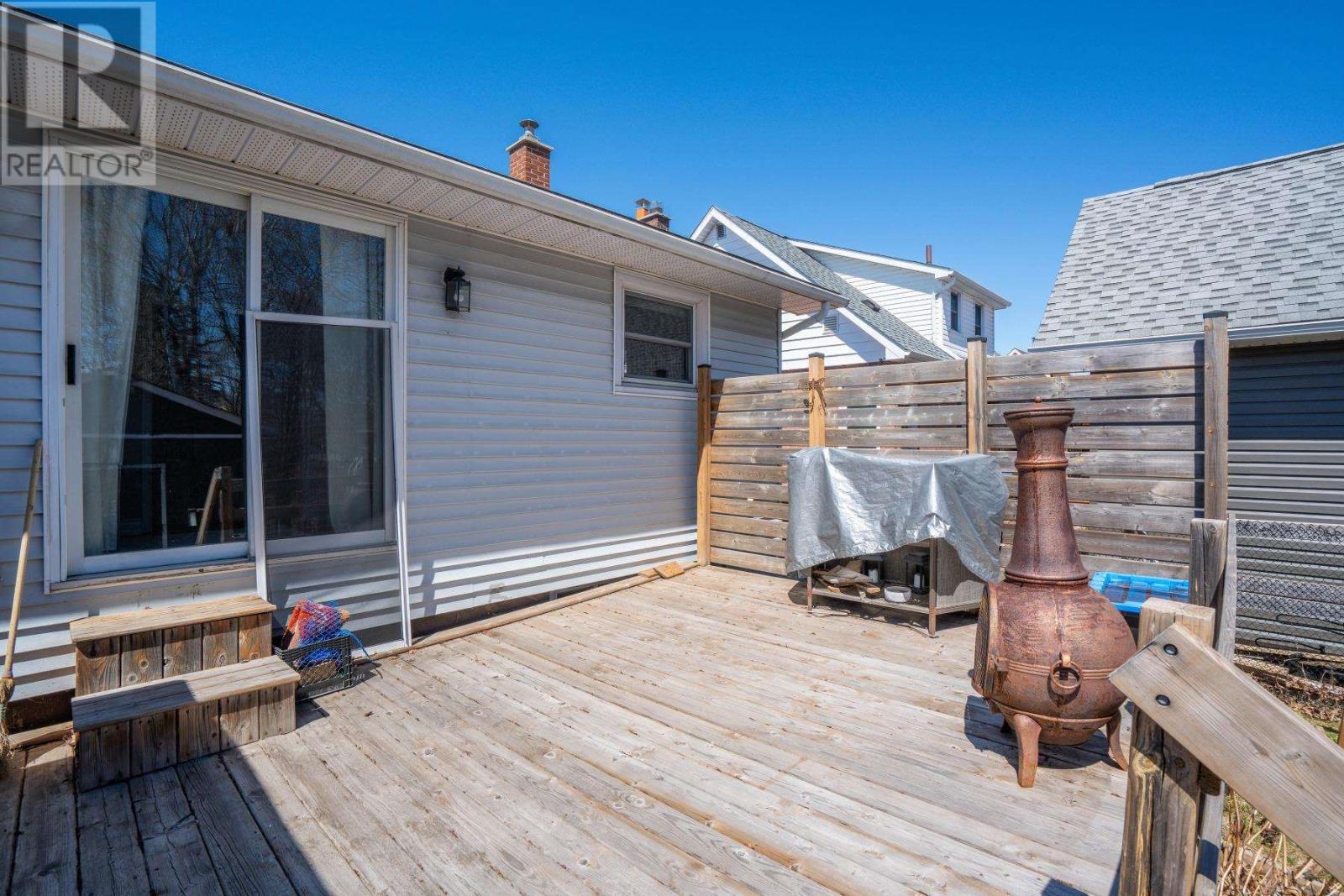 549 Morrison AVE - 25