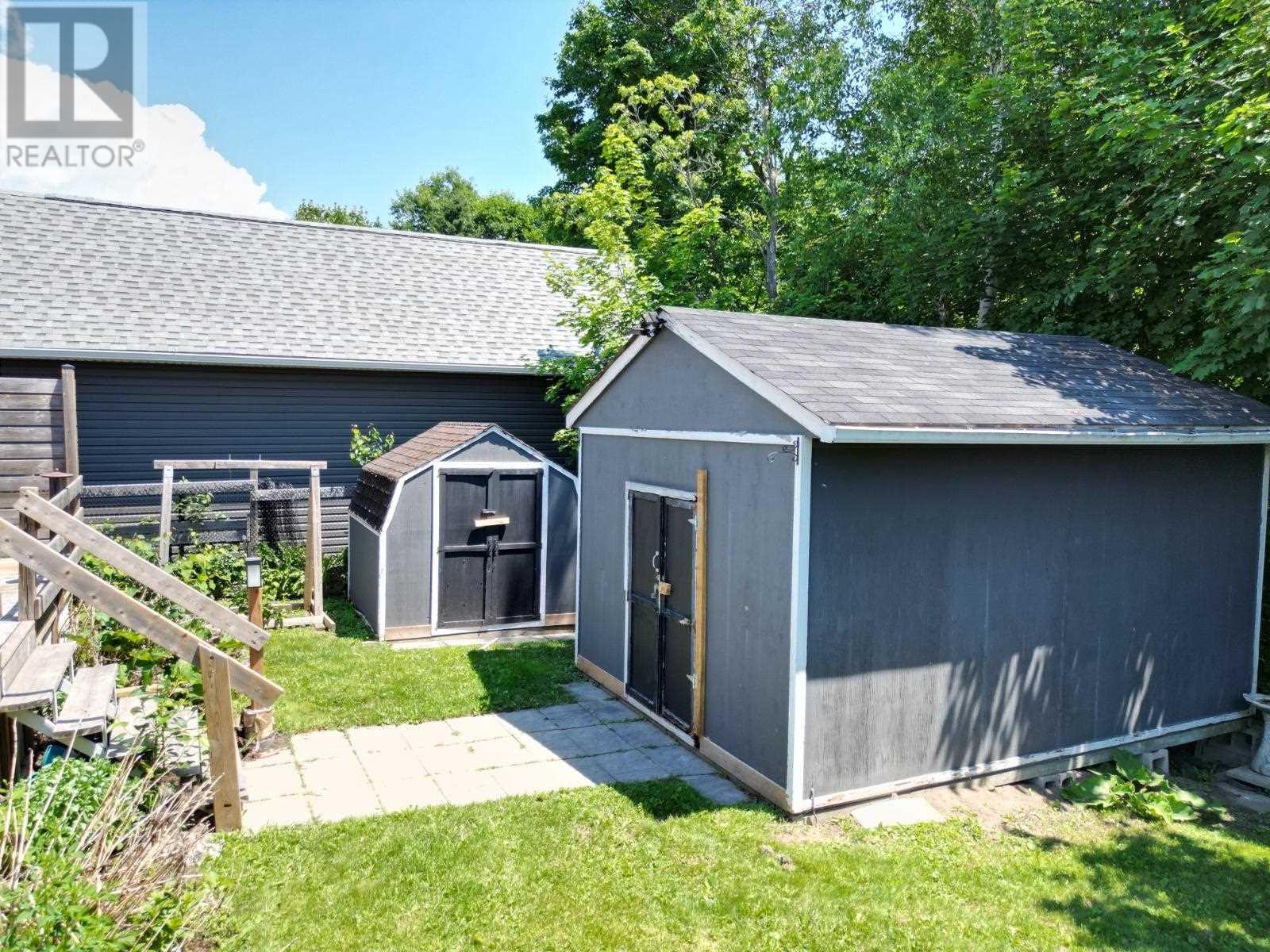 549 Morrison AVE - 26