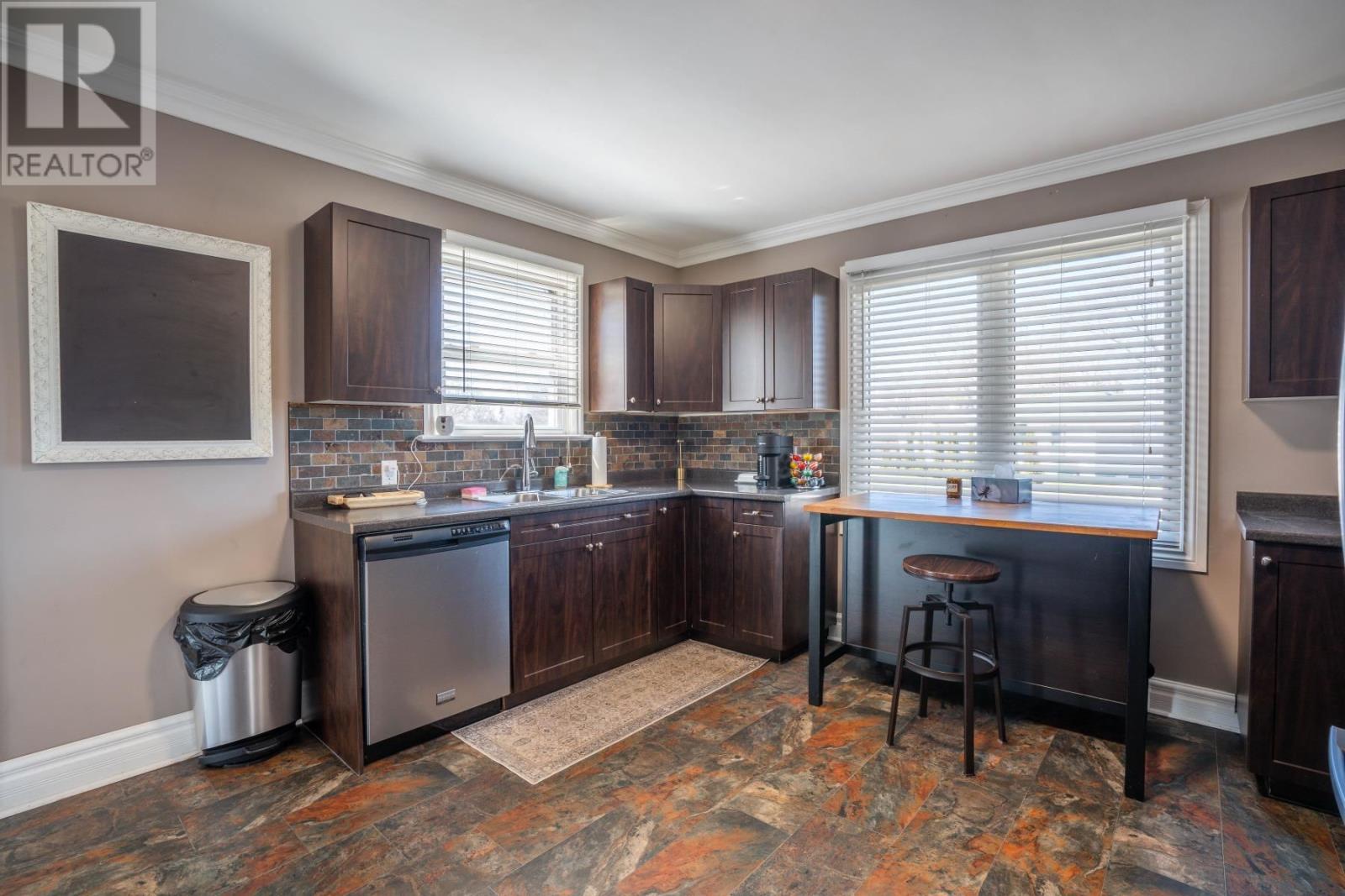 549 Morrison AVE - 8