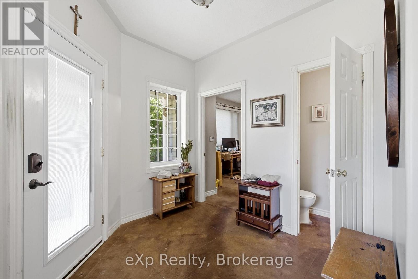 212629 SOUTHGATE 21 SIDE ROAD - 21