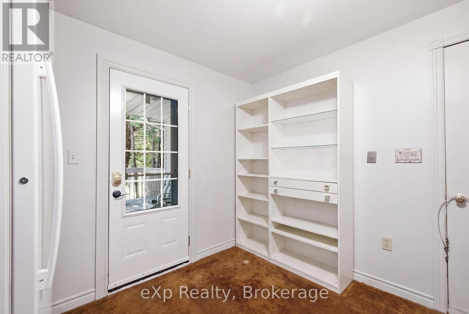 212629 SOUTHGATE 21 SIDE ROAD - 23