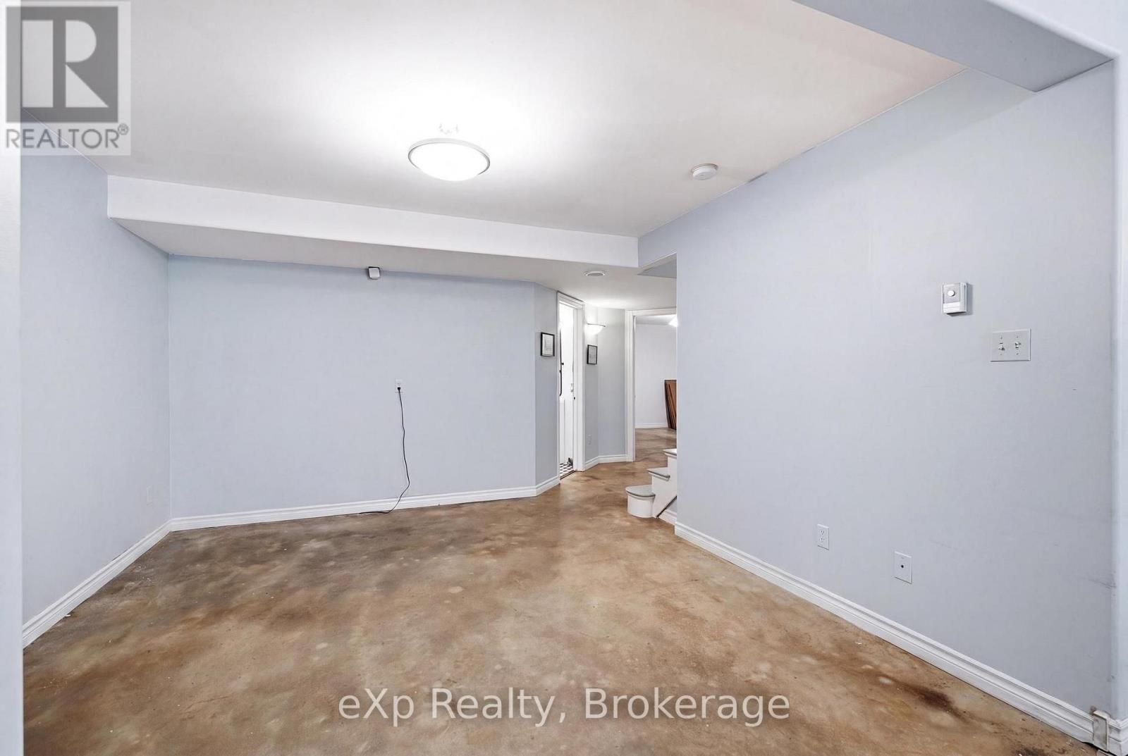 212629 SOUTHGATE 21 SIDE ROAD - 29