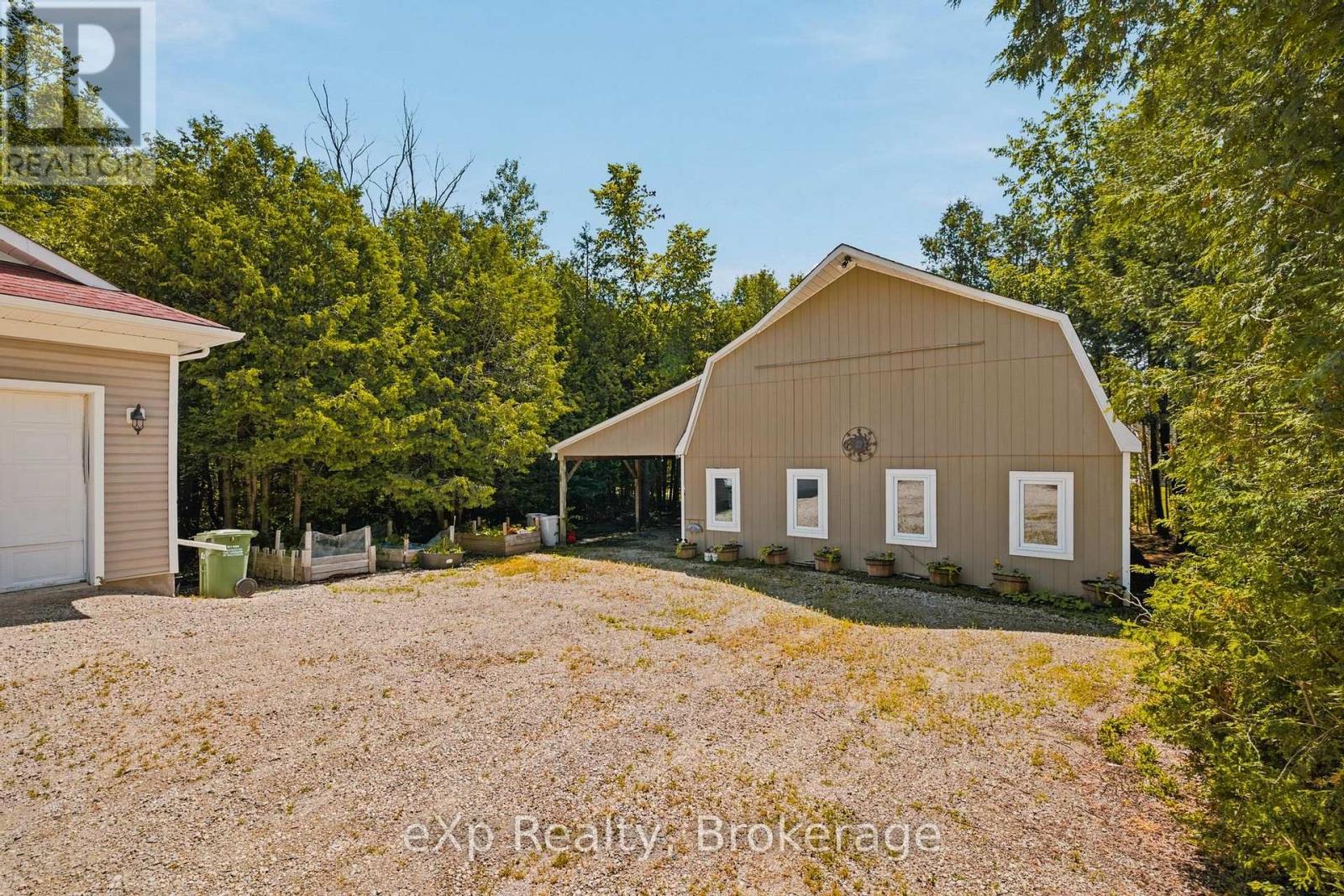 212629 SOUTHGATE 21 SIDE ROAD - 34