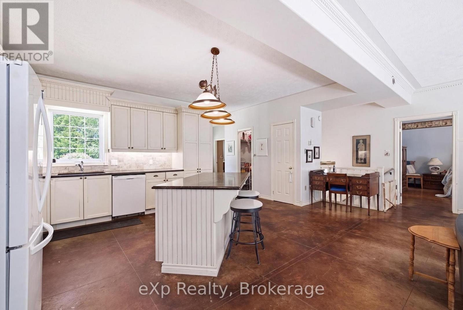 212629 SOUTHGATE 21 SIDE ROAD - 5