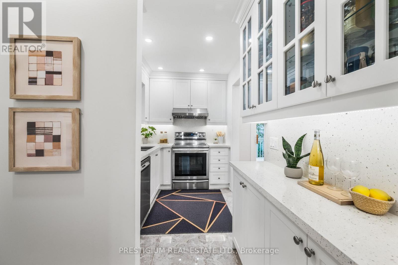 556 DAVISVILLE AVENUE - 18