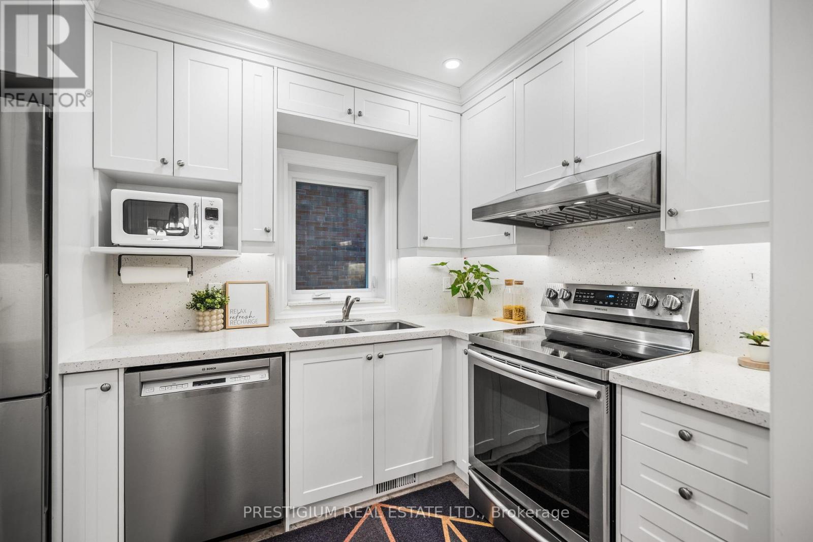 556 DAVISVILLE AVENUE - 19