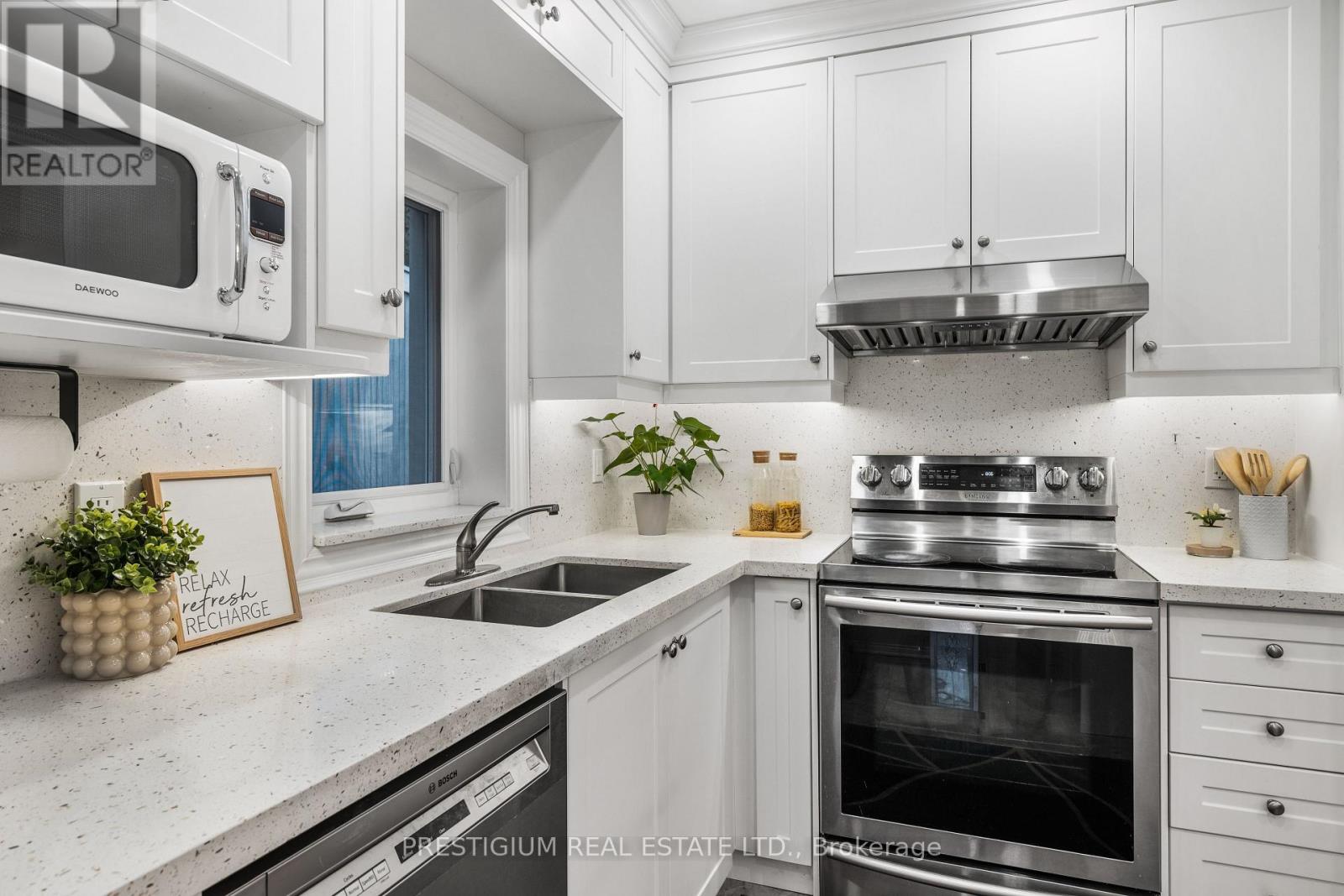 556 DAVISVILLE AVENUE - 21