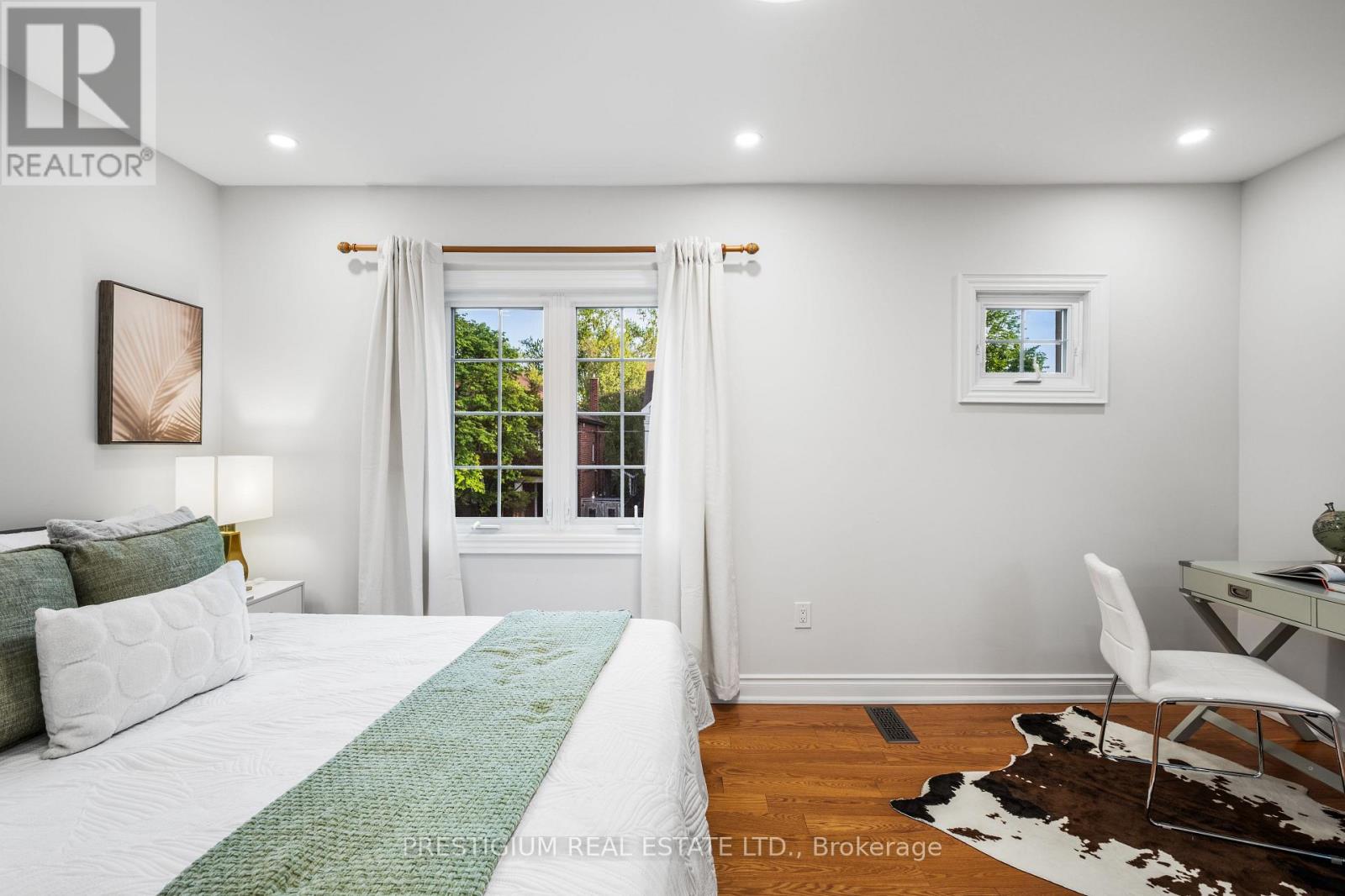 556 DAVISVILLE AVENUE - 22