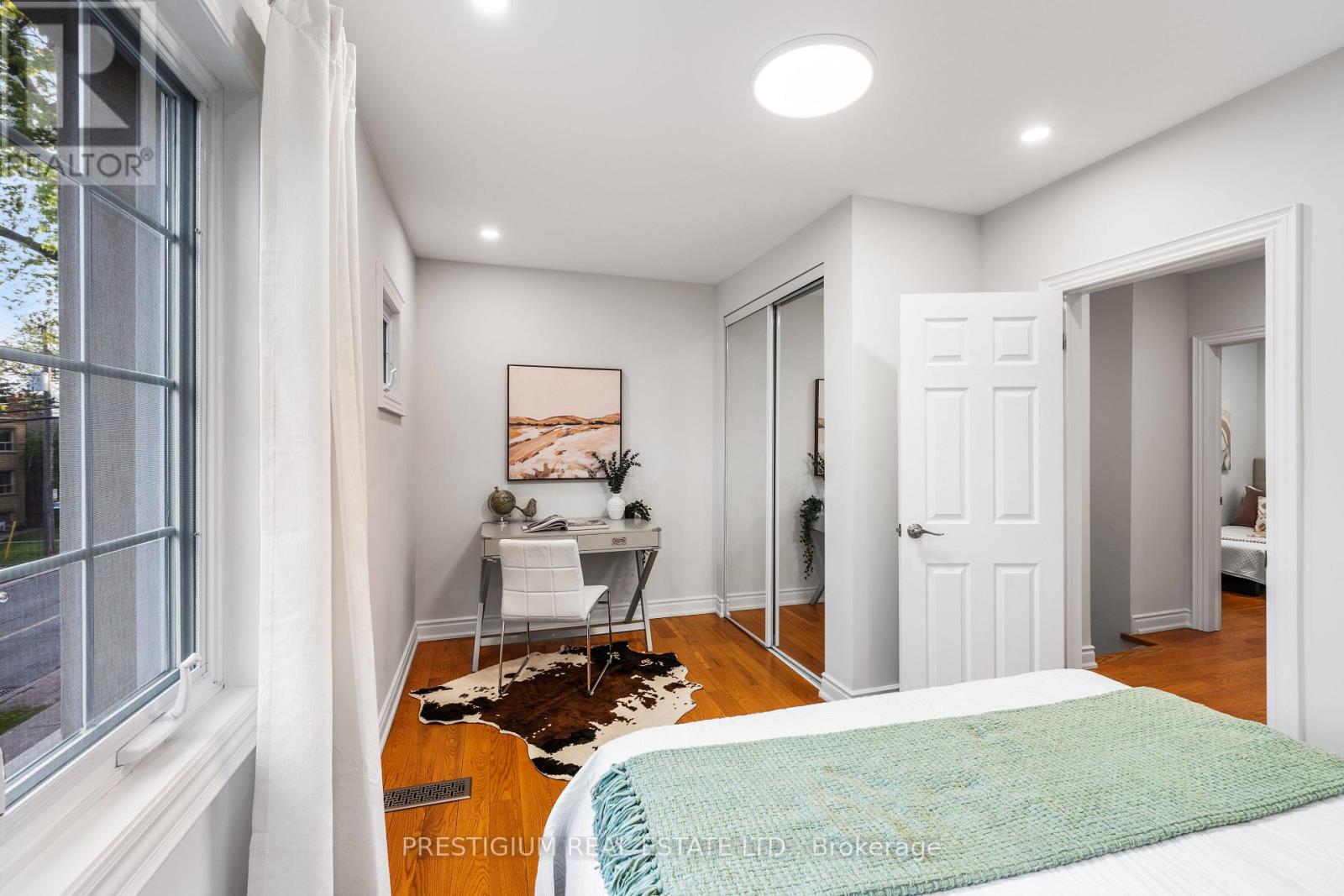 556 DAVISVILLE AVENUE - 25