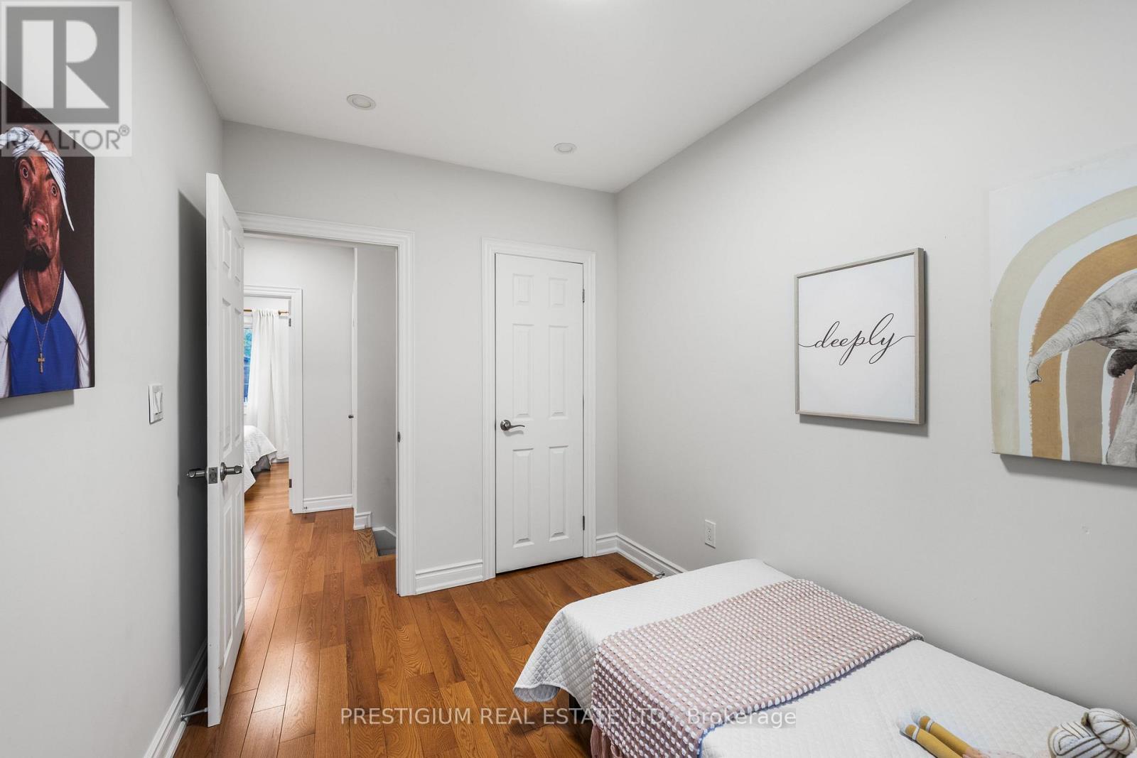 556 DAVISVILLE AVENUE - 29