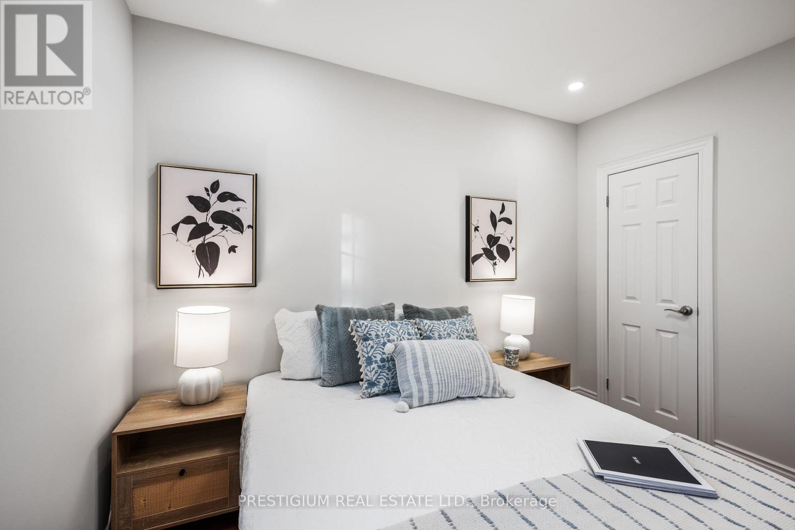 556 DAVISVILLE AVENUE - 32