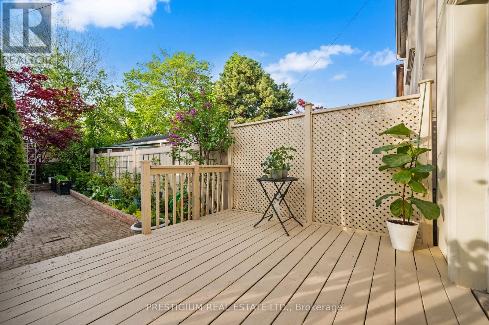 556 DAVISVILLE AVENUE - 40