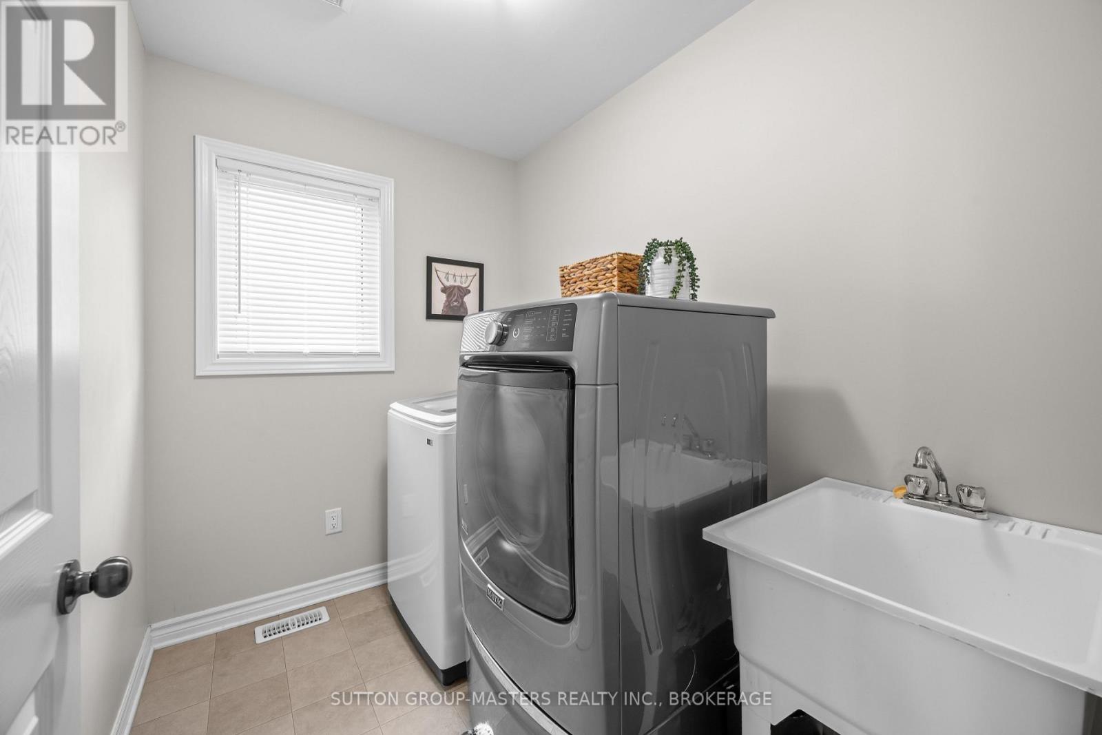 1705 EXECUTIVE AVENUE - Image 24