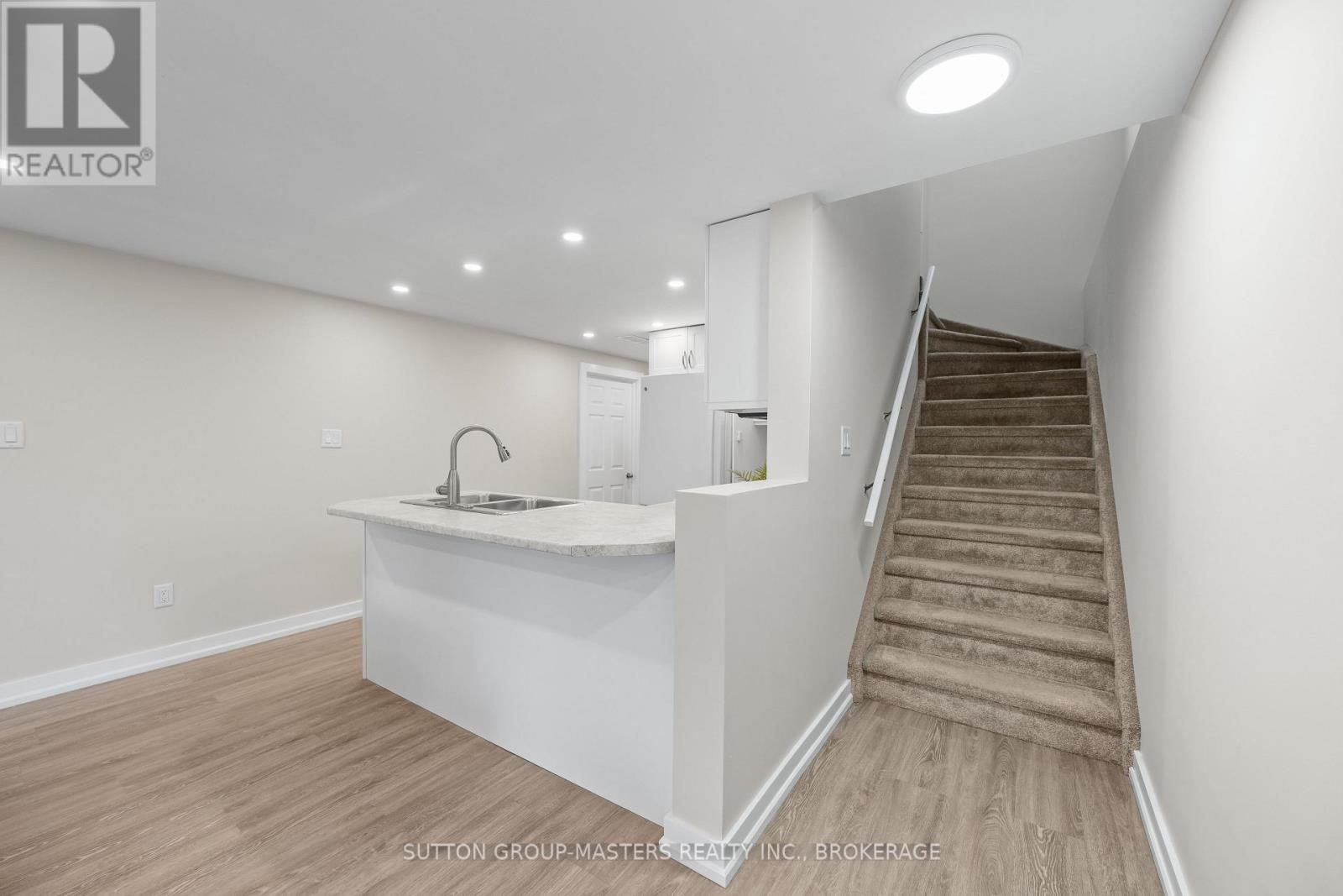 1705 EXECUTIVE AVENUE - Image 31