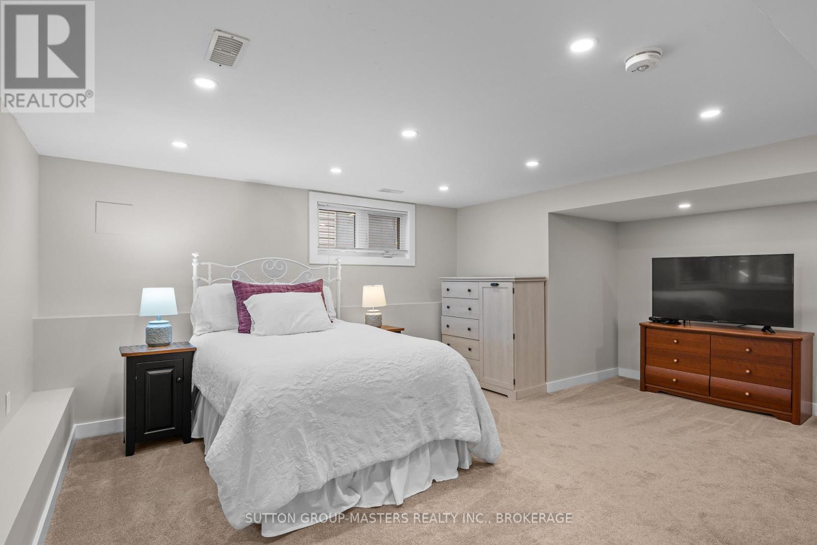 1705 EXECUTIVE AVENUE - Image 33