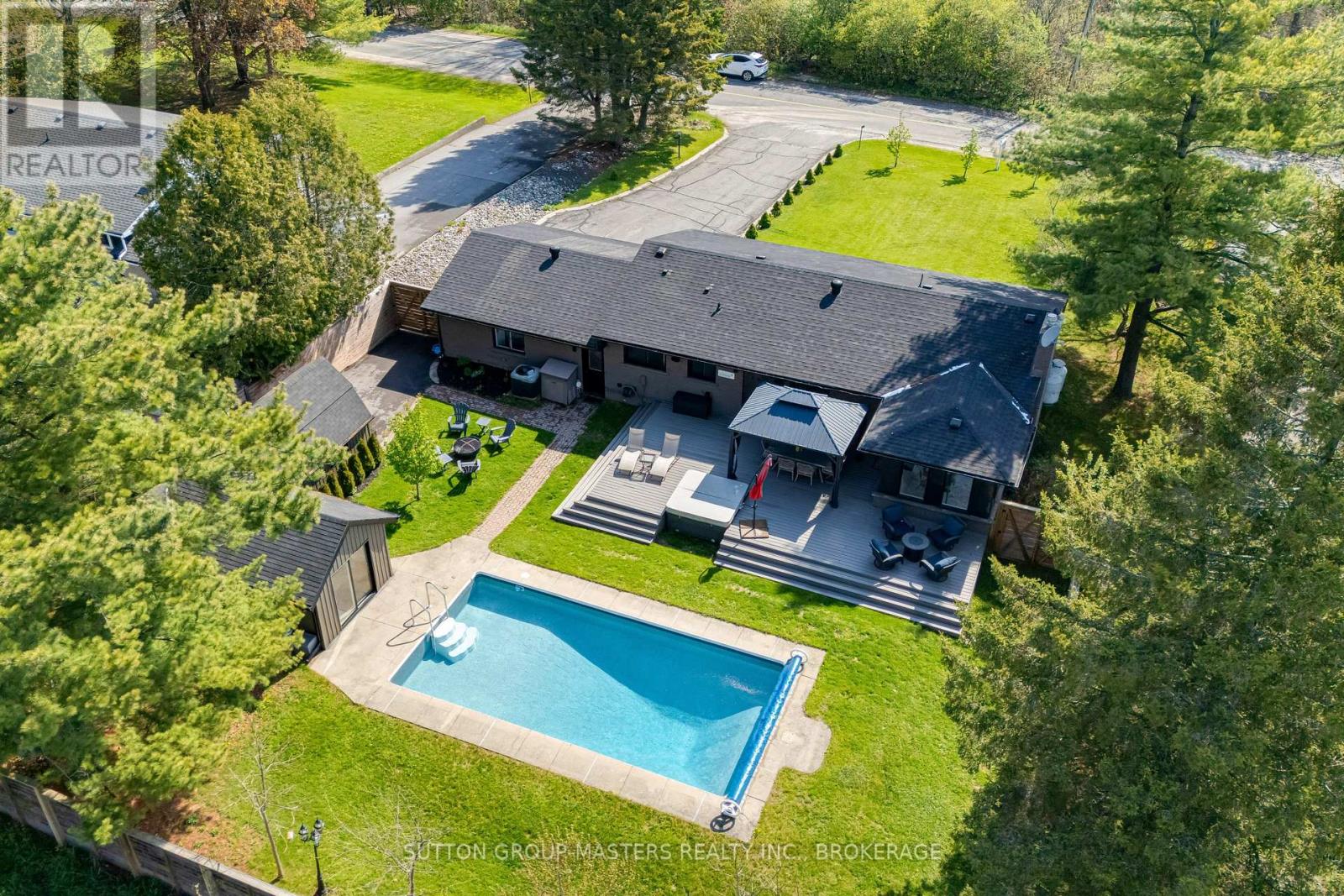 1611 SUNNYSIDE ROAD - 1