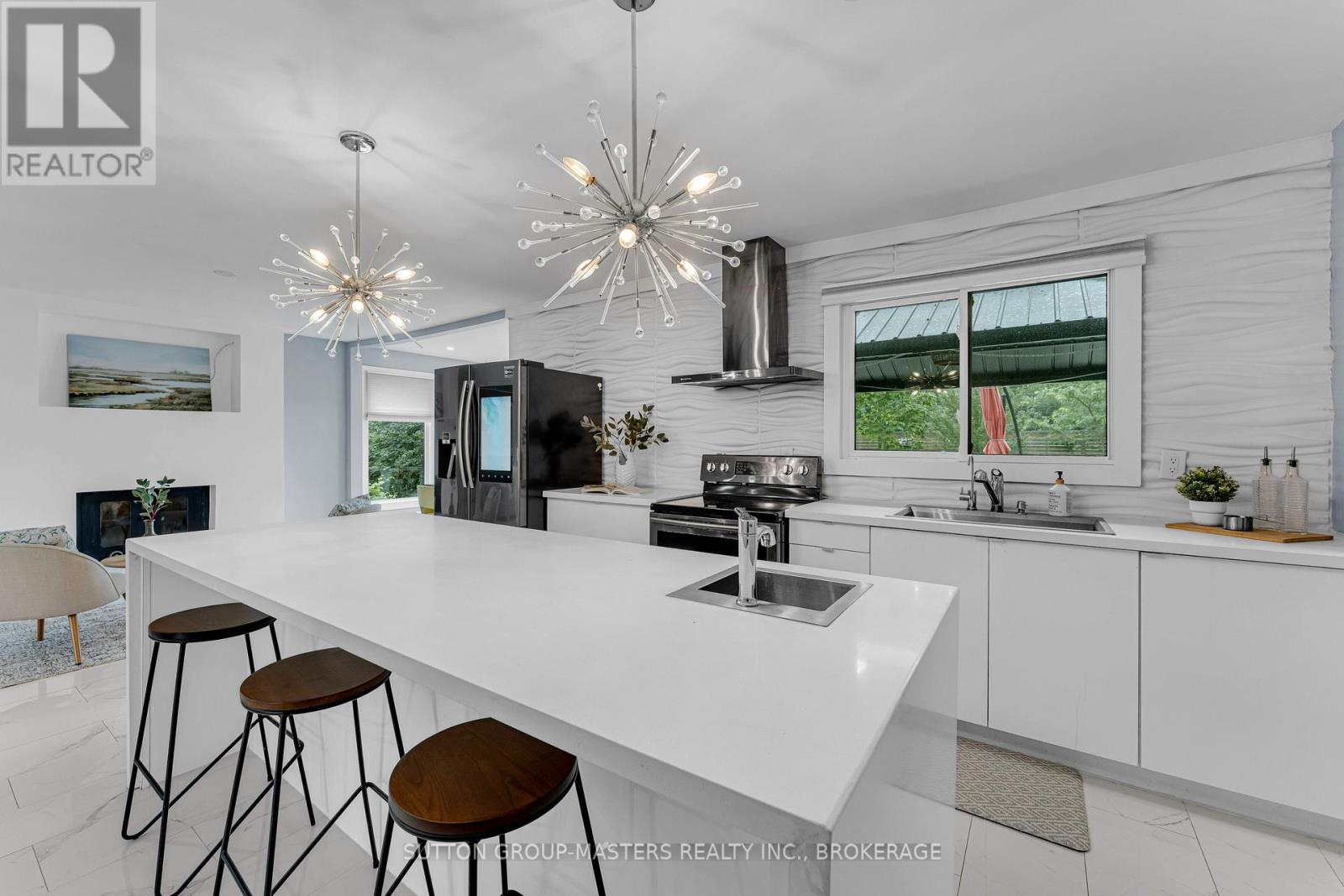 1611 SUNNYSIDE ROAD - 11